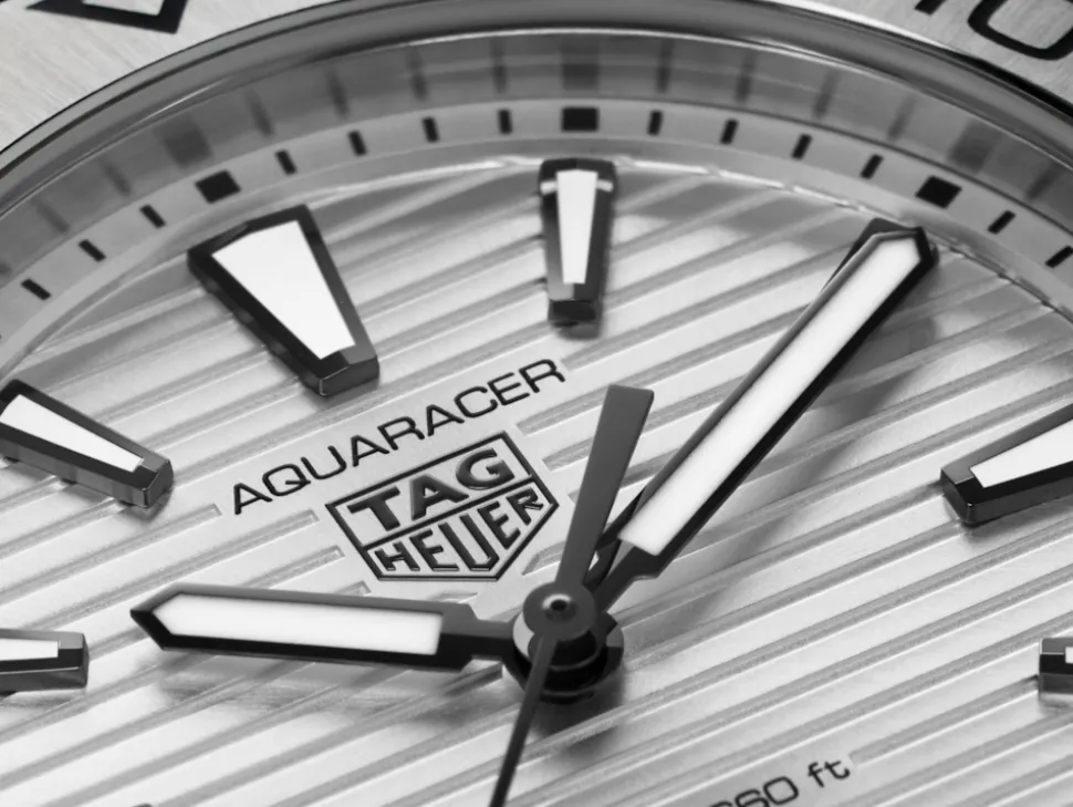 Shop TAG Heuer Aquaracer Professional 200
