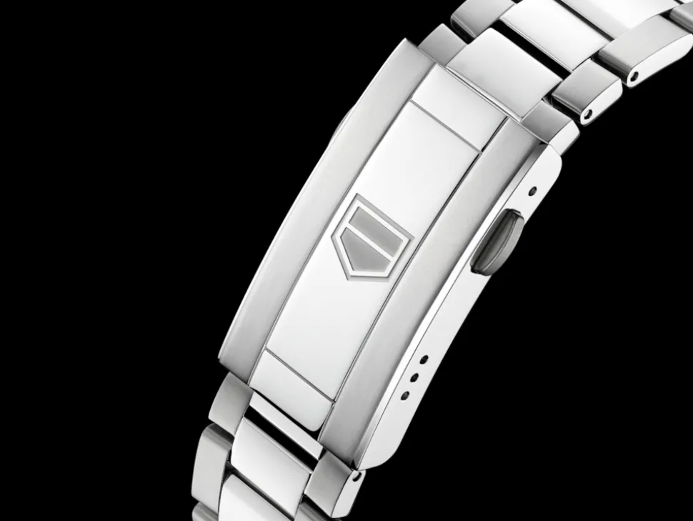 Shop TAG Heuer Aquaracer Professional 200
